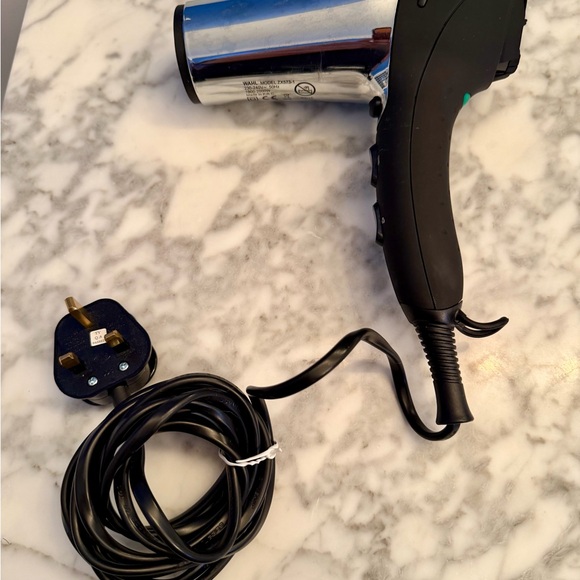 Wahl Chrome Ionic 2000W Hair Dryer Professional Quality Model ZX573-1 - Picture 2 of 11